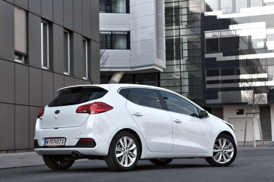  Kia cee&rsquo;d 2012 года  (фото 54 из 72)